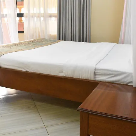 Two Oceans Hotel Voi-2